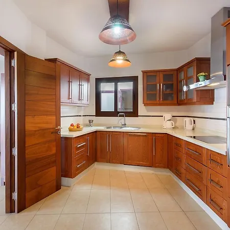 Casa Erasmo Villa *